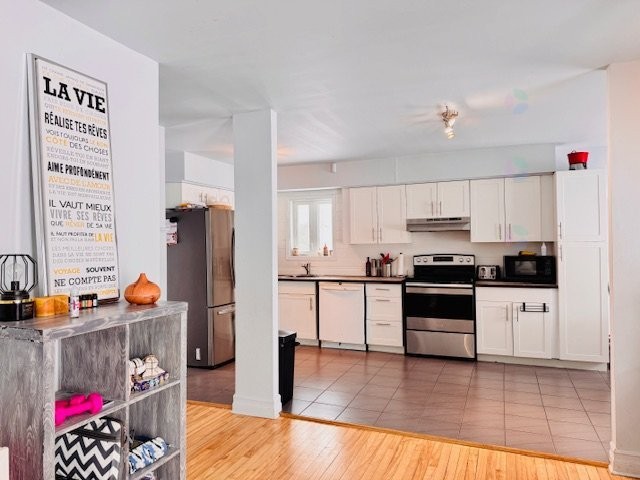 









353


Rue Maisonneuve

,
Trois-Rivières,




QC
G9B1G7

