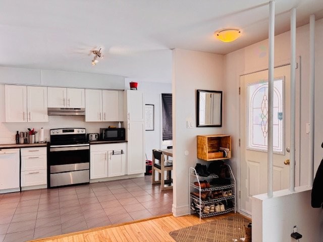 









353


Rue Maisonneuve

,
Trois-Rivières,




QC
G9B1G7

