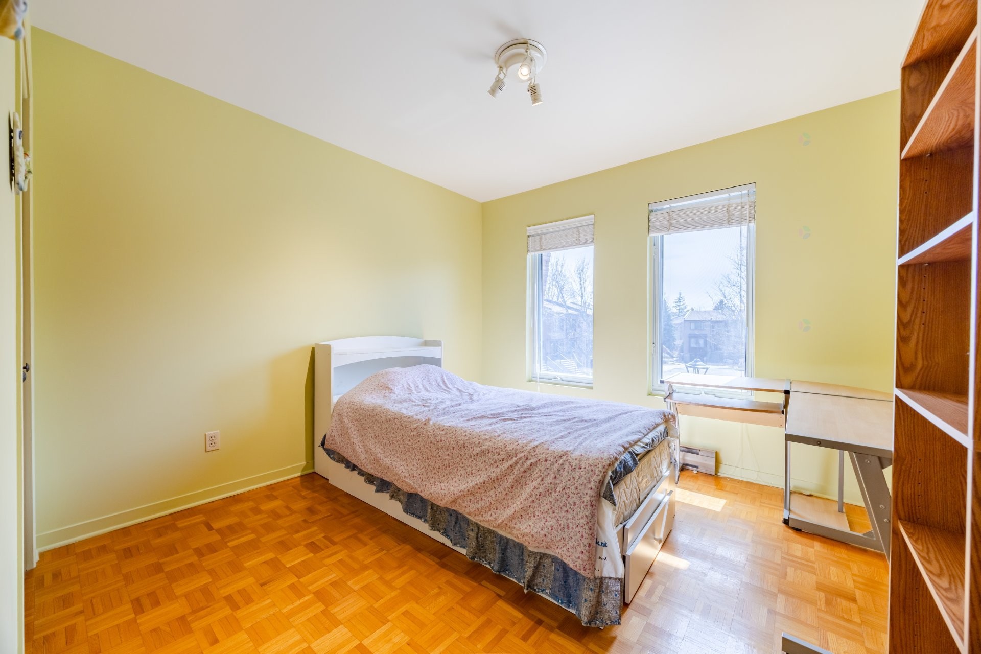 









5698


Rue Hector-Desloges

,
Montréal (Rosemont/La Petite-Patrie),




QC
H1T3Z6

