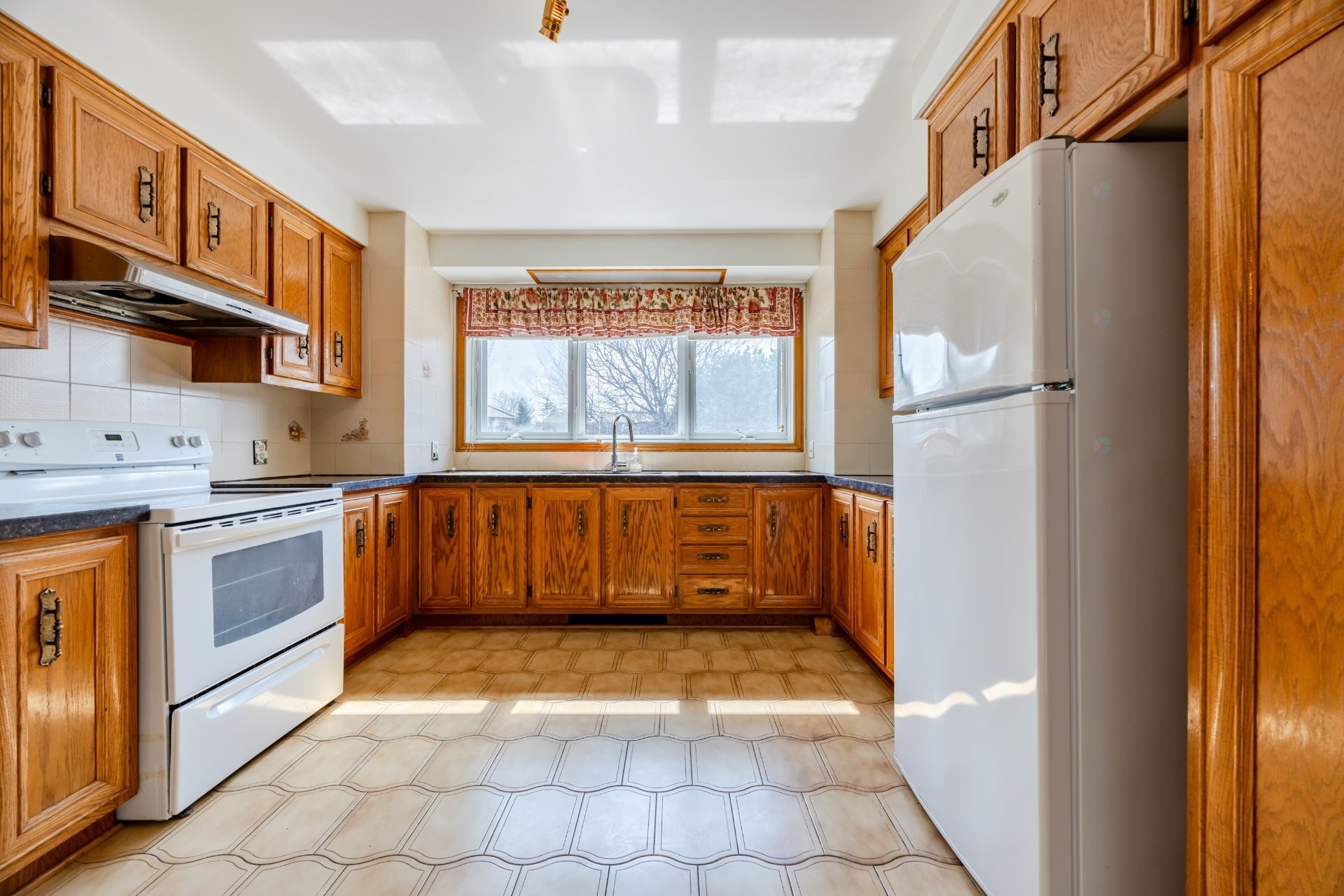 









5698


Rue Hector-Desloges

,
Montréal (Rosemont/La Petite-Patrie),




QC
H1T3Z6

