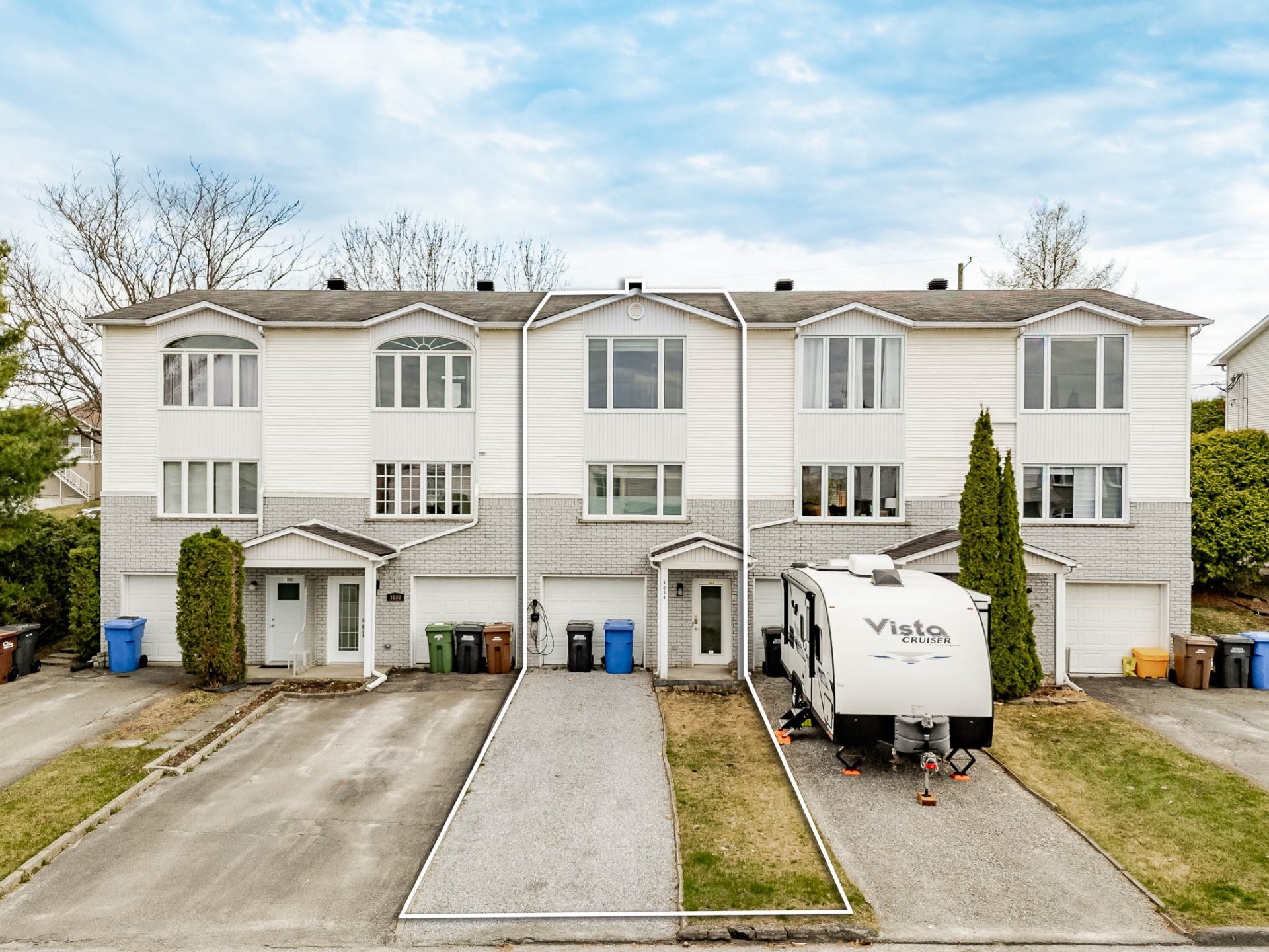 









1084


Rue Véronique

,
Sherbrooke (Fleurimont),




QC
J1E4B6

