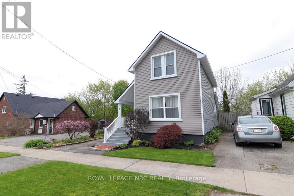 












9 PHIPPS STREET

,
Fort Erie (Central),




Ontario
L2A2V1

