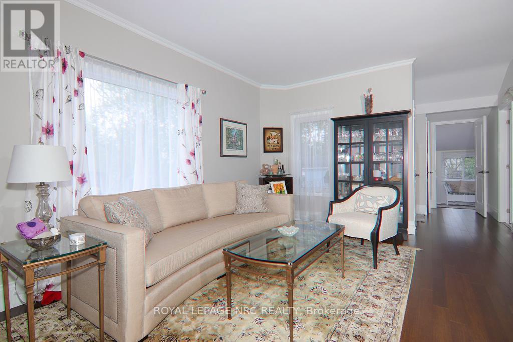 












9 PHIPPS STREET

,
Fort Erie (Central),




Ontario
L2A2V1

