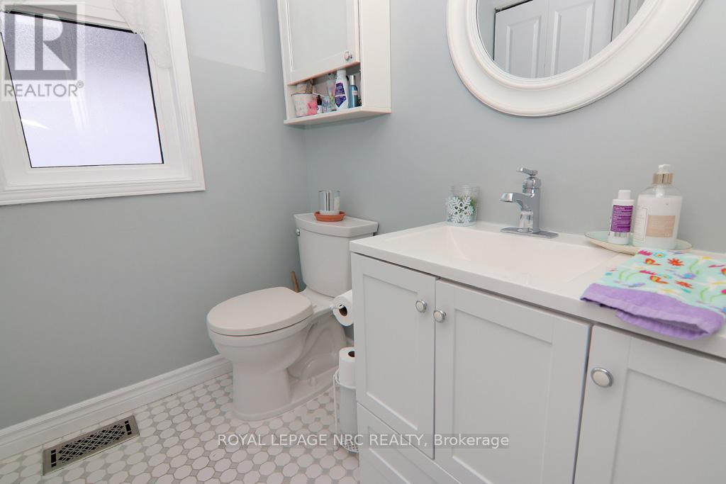 












9 PHIPPS STREET

,
Fort Erie (Central),




Ontario
L2A2V1

