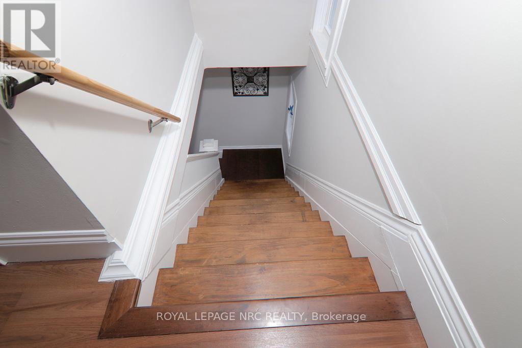 












9 PHIPPS STREET

,
Fort Erie (Central),




Ontario
L2A2V1

