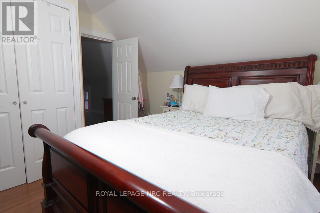 












9 PHIPPS STREET

,
Fort Erie (Central),




Ontario
L2A2V1

