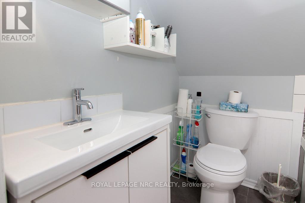 












9 PHIPPS STREET

,
Fort Erie (Central),




Ontario
L2A2V1

