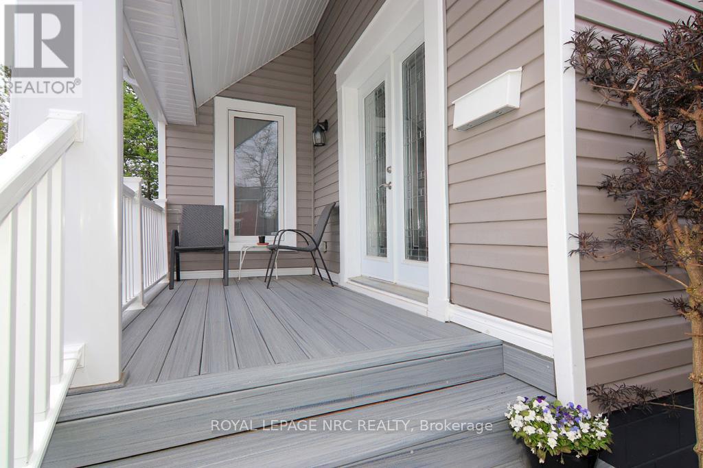 












9 PHIPPS STREET

,
Fort Erie (Central),




Ontario
L2A2V1

