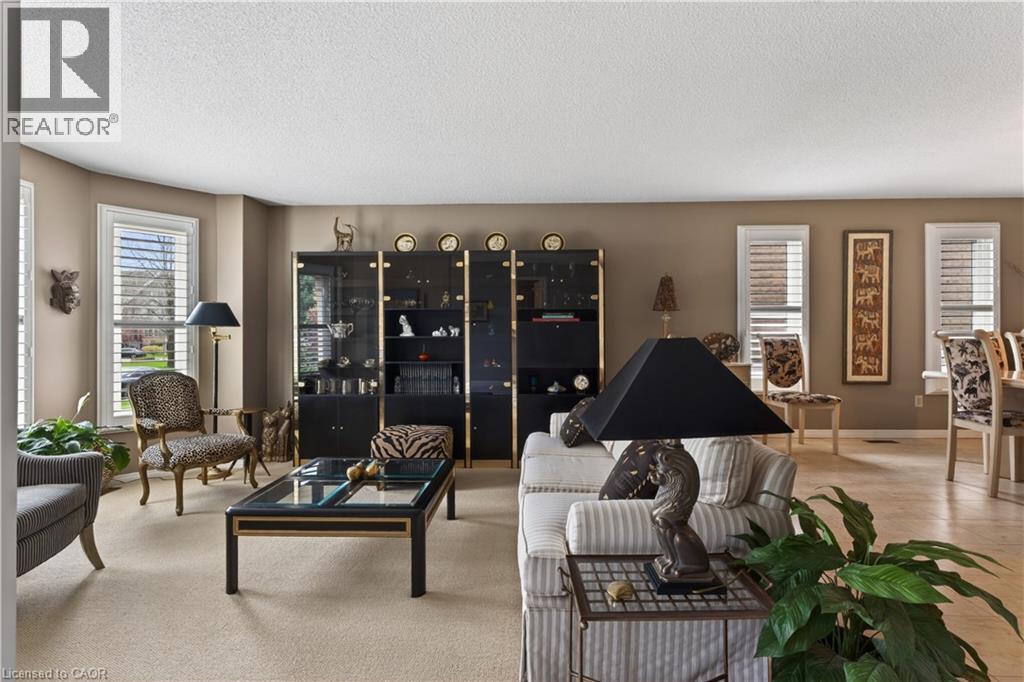 












77 SUNVALE Place

,
Stoney Creek,




Ontario
L8E4Z6

