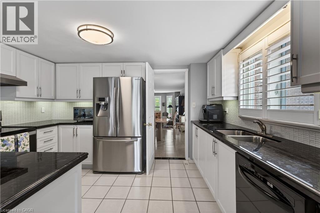 












77 SUNVALE Place

,
Stoney Creek,




Ontario
L8E4Z6


