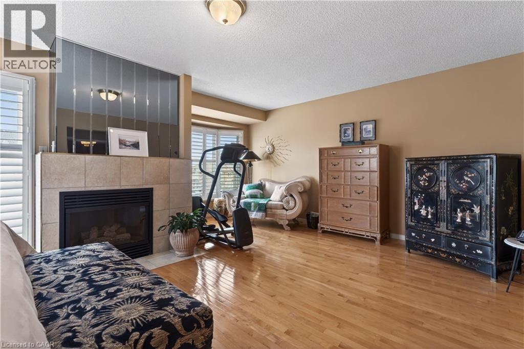 












77 SUNVALE Place

,
Stoney Creek,




Ontario
L8E4Z6

