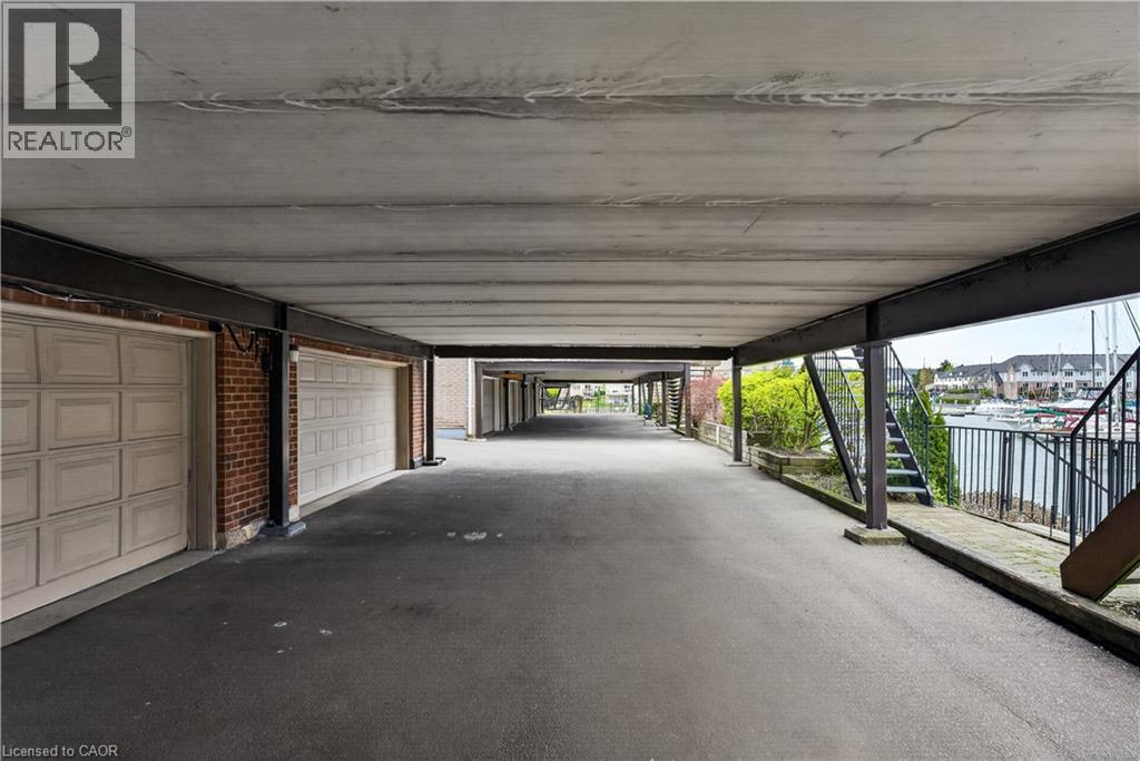 












77 SUNVALE Place

,
Stoney Creek,




Ontario
L8E4Z6

