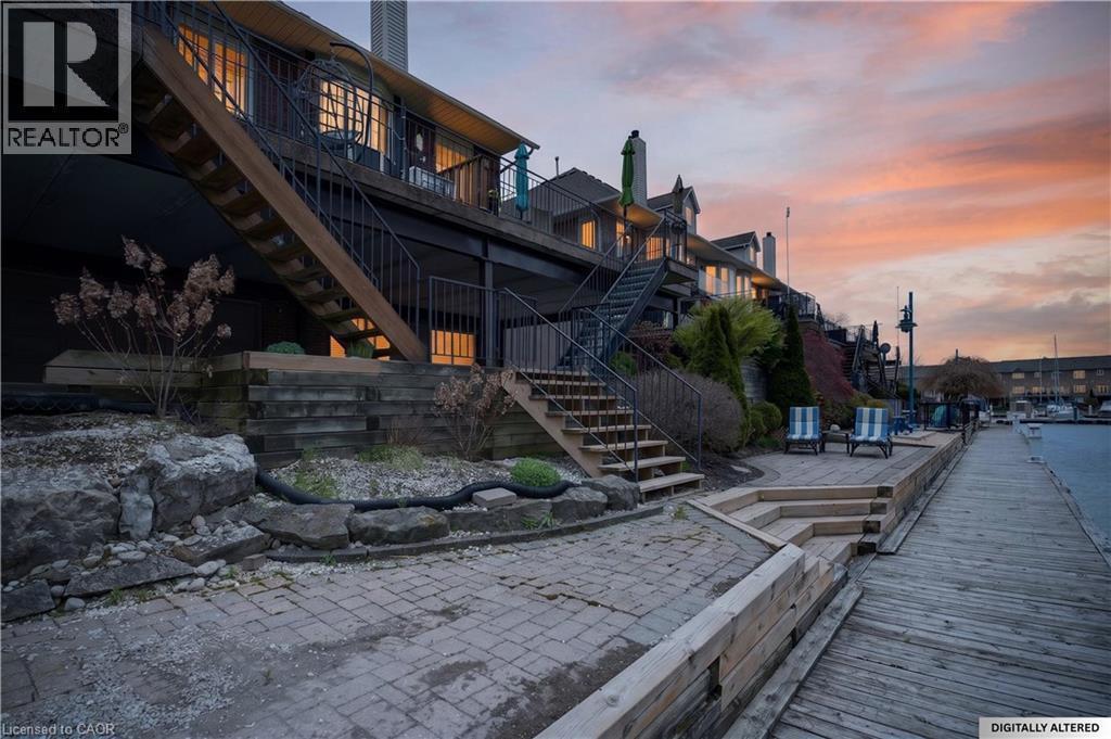 












77 SUNVALE Place

,
Stoney Creek,




Ontario
L8E4Z6

