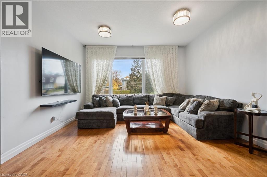 












122 GRAND RIVER Boulevard

,
Kitchener,




Ontario
N2A4E3

