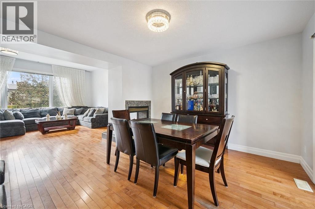 












122 GRAND RIVER Boulevard

,
Kitchener,




Ontario
N2A4E3

