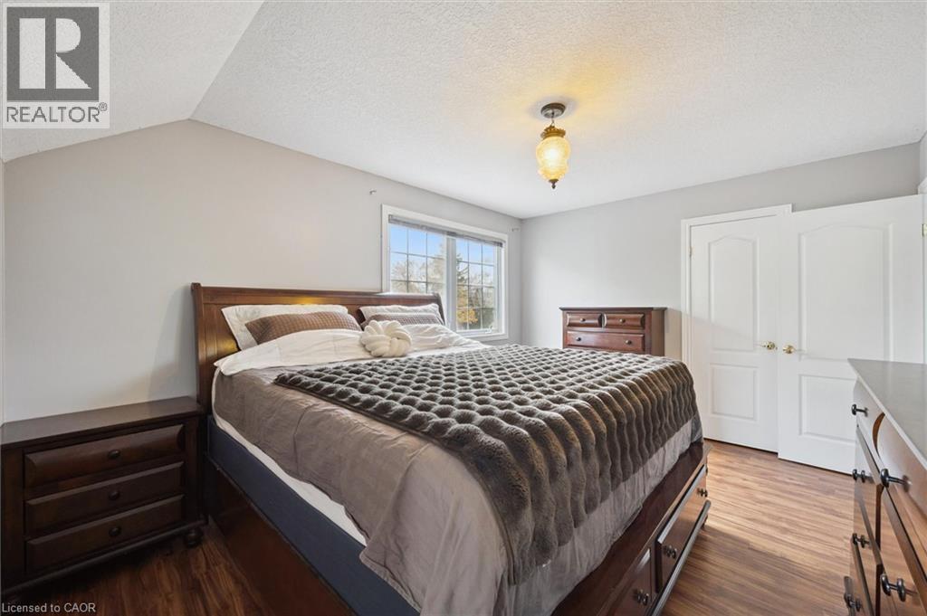 












122 GRAND RIVER Boulevard

,
Kitchener,




Ontario
N2A4E3

