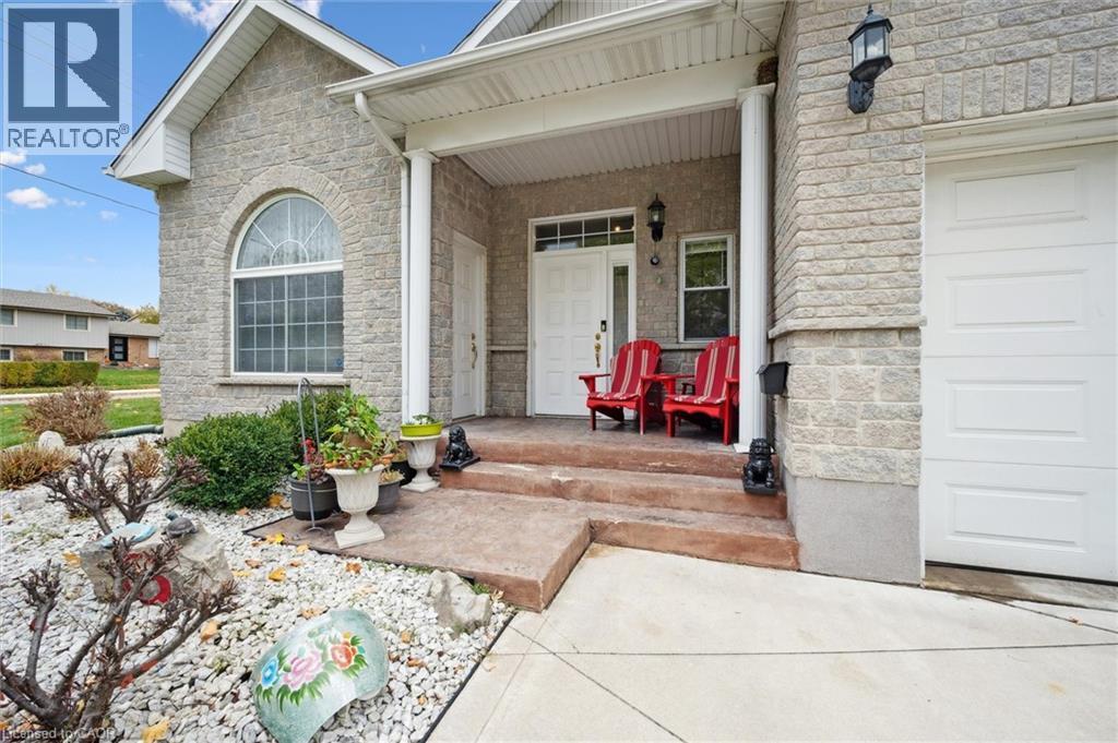 












122 GRAND RIVER Boulevard

,
Kitchener,




Ontario
N2A4E3

