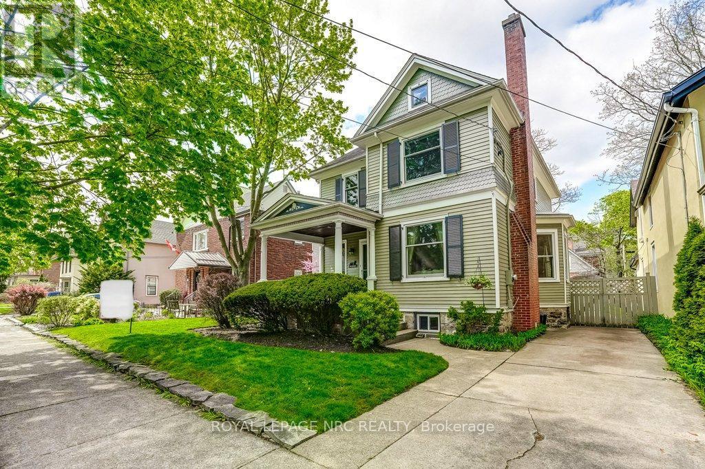












103 QUEEN STREET

,
St. Catharines (Downtown),




Ontario
L2R5H4


