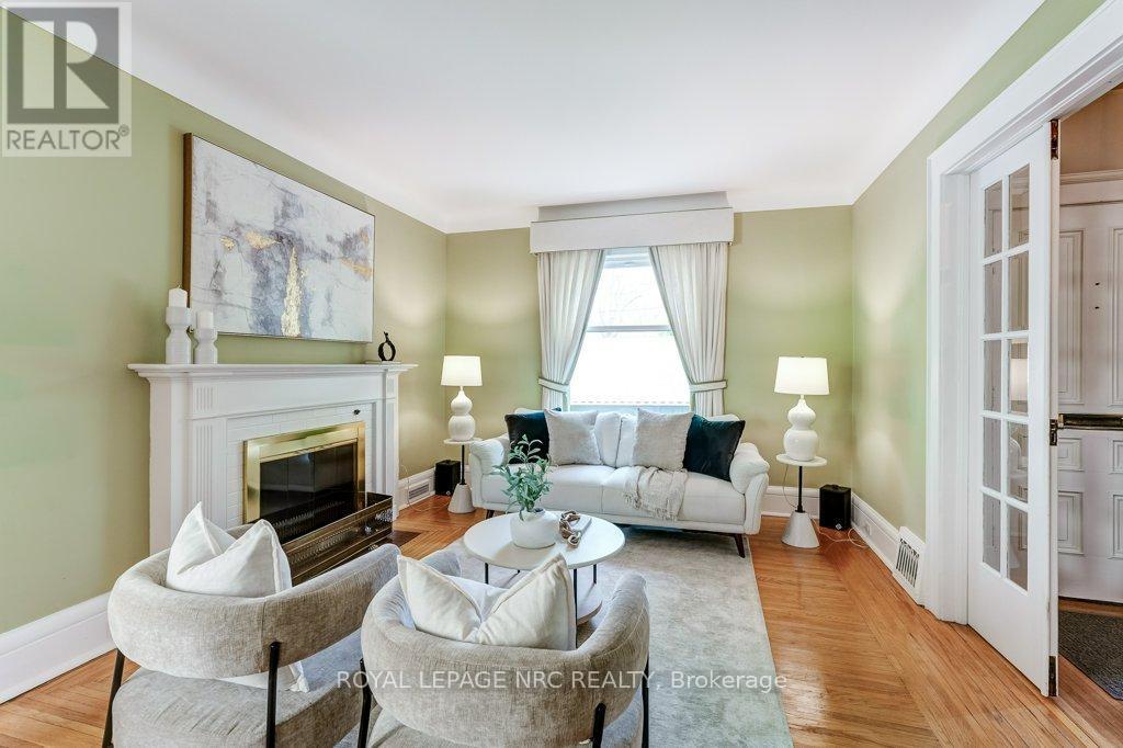 












103 QUEEN STREET

,
St. Catharines (Downtown),




Ontario
L2R5H4

