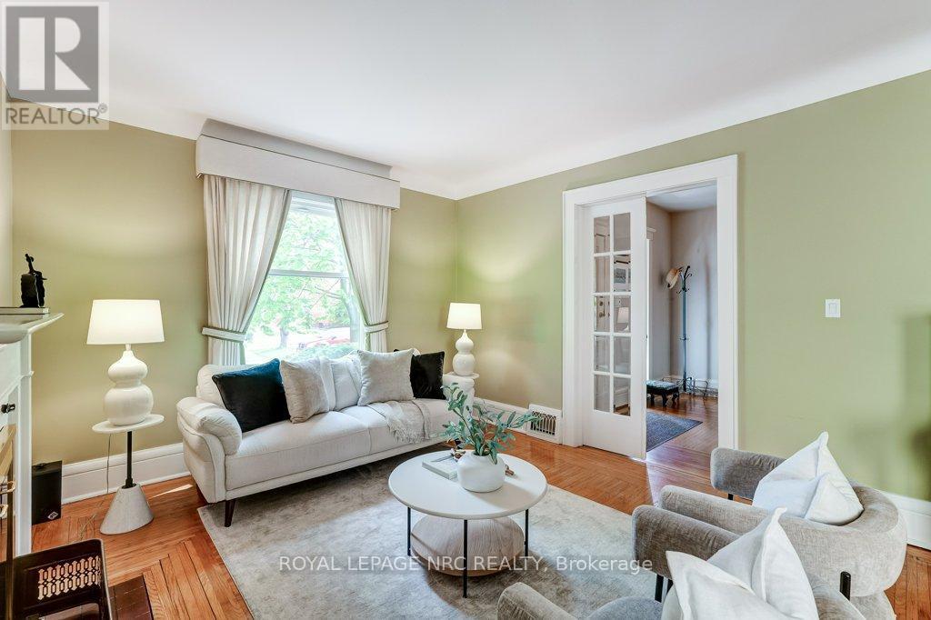 












103 QUEEN STREET

,
St. Catharines (Downtown),




Ontario
L2R5H4

