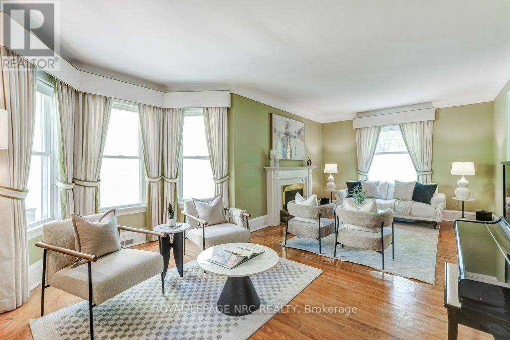












103 QUEEN STREET

,
St. Catharines (Downtown),




Ontario
L2R5H4

