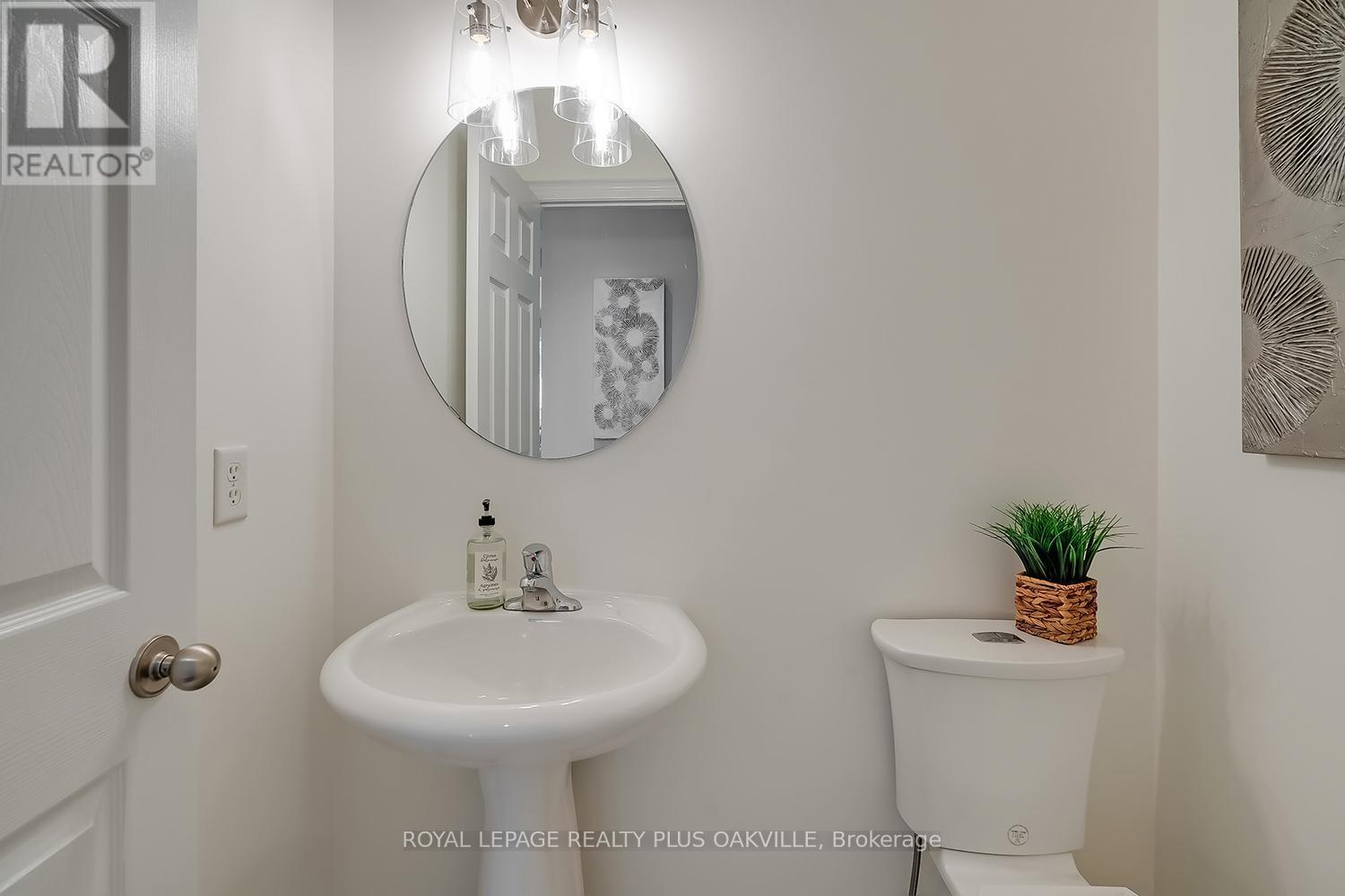 












3339 SKIPTON LANE

,
Oakville,




Ontario
L6M0K3

