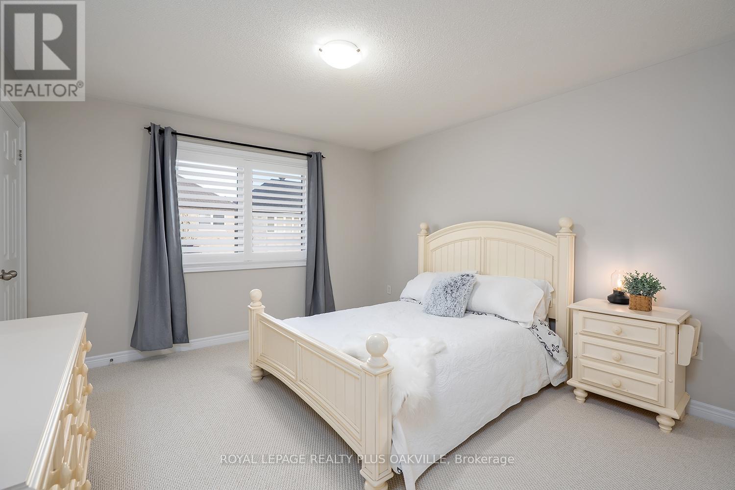 












3339 SKIPTON LANE

,
Oakville,




Ontario
L6M0K3

