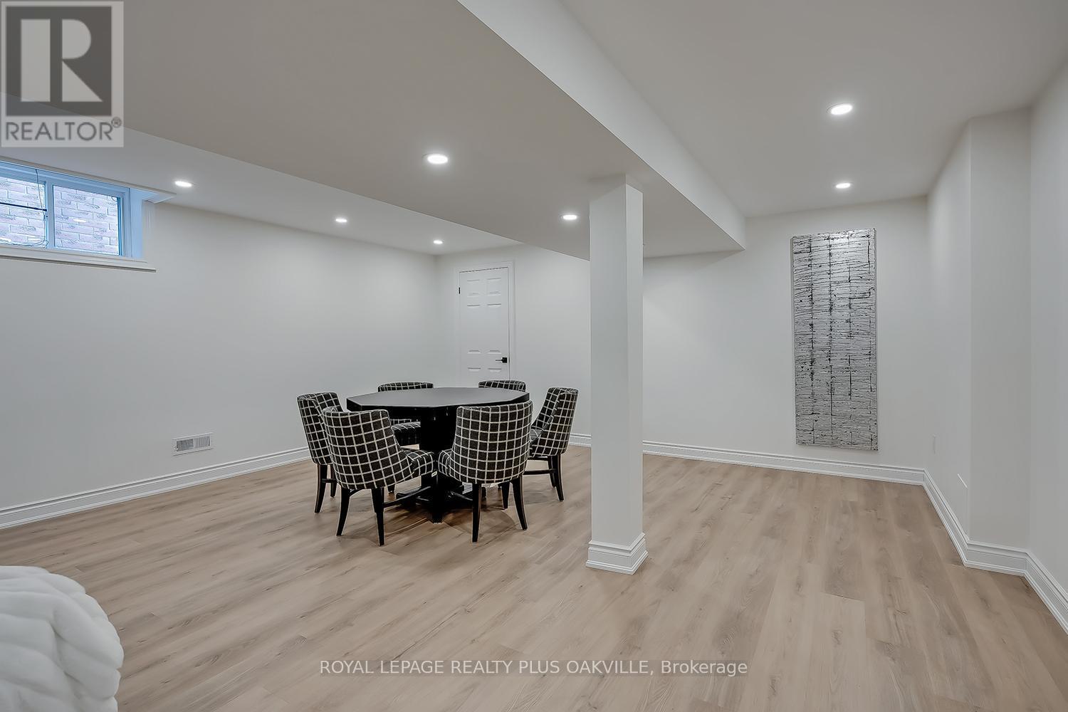 












3339 SKIPTON LANE

,
Oakville,




Ontario
L6M0K3

