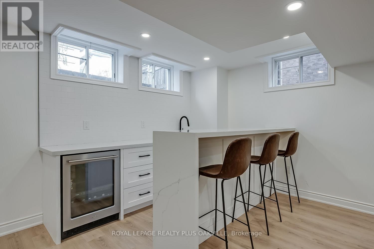 












3339 SKIPTON LANE

,
Oakville,




Ontario
L6M0K3

