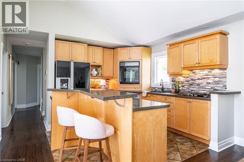












1239 BALDWIN Drive

,
Oakville,




Ontario
L6J2W4

