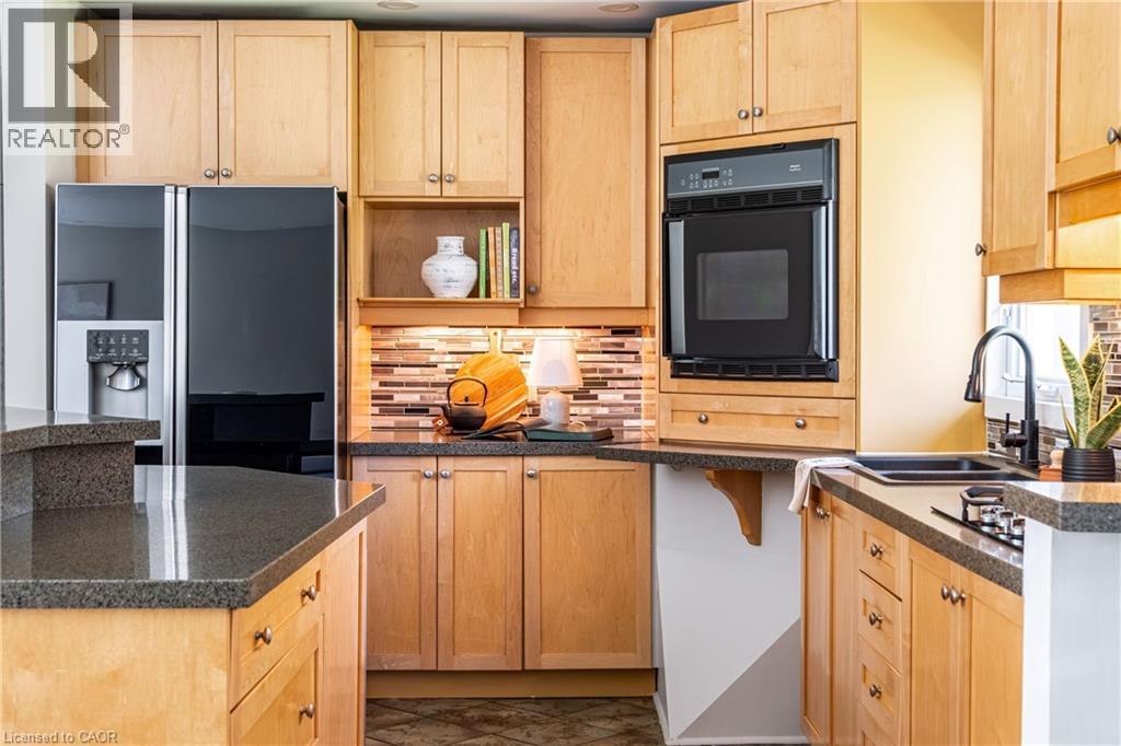 












1239 BALDWIN Drive

,
Oakville,




Ontario
L6J2W4

