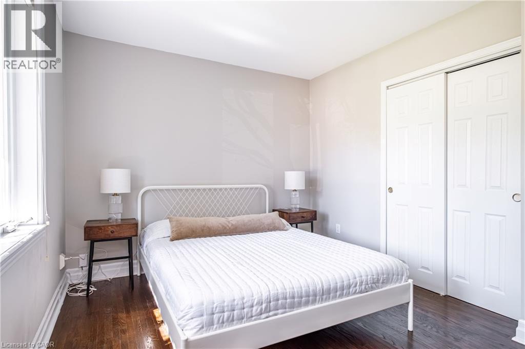 












1239 BALDWIN Drive

,
Oakville,




Ontario
L6J2W4

