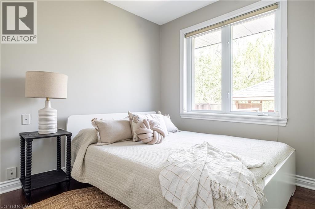 












1239 BALDWIN Drive

,
Oakville,




Ontario
L6J2W4

