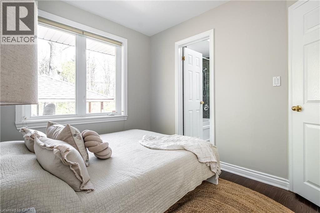 












1239 BALDWIN Drive

,
Oakville,




Ontario
L6J2W4


