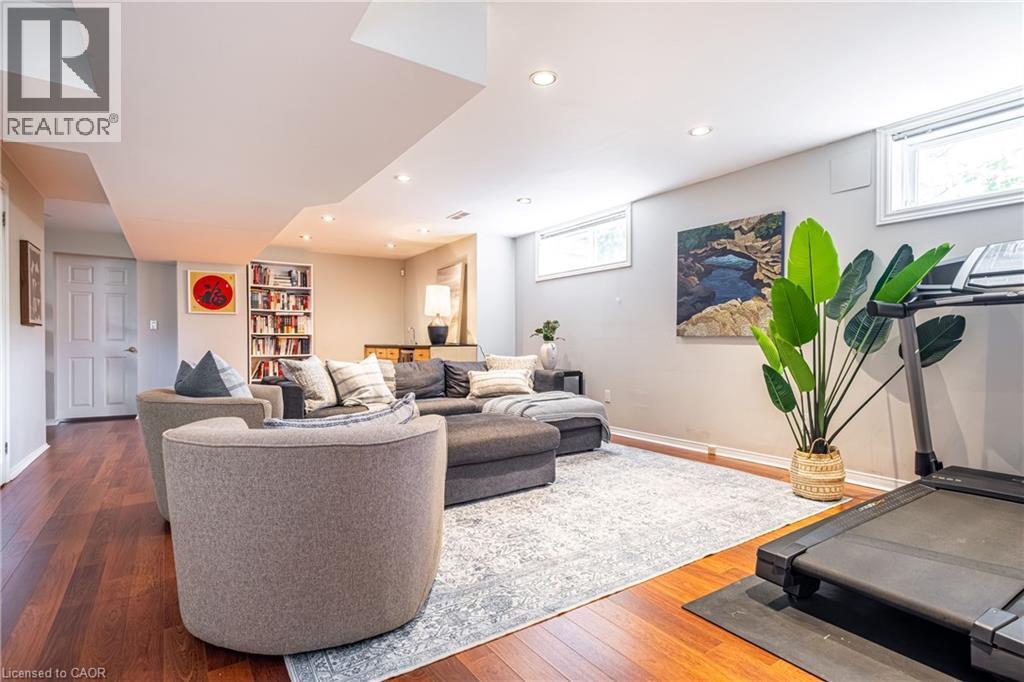 












1239 BALDWIN Drive

,
Oakville,




Ontario
L6J2W4

