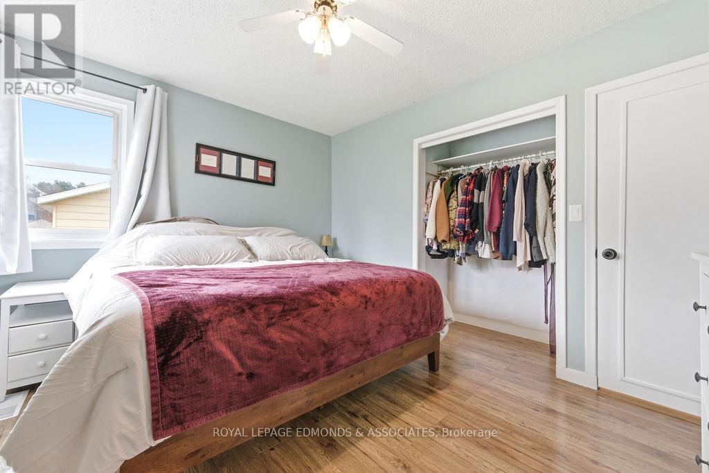 












1211 ZADOW STREET

,
Laurentian Valley,




Ontario
K8A6W8

