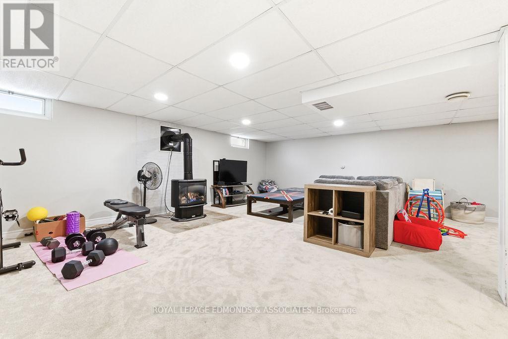 












1211 ZADOW STREET

,
Laurentian Valley,




Ontario
K8A6W8

