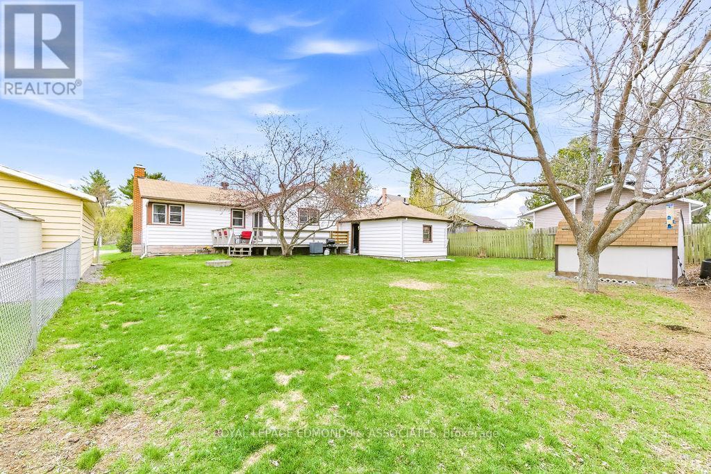 












1211 ZADOW STREET

,
Laurentian Valley,




Ontario
K8A6W8

