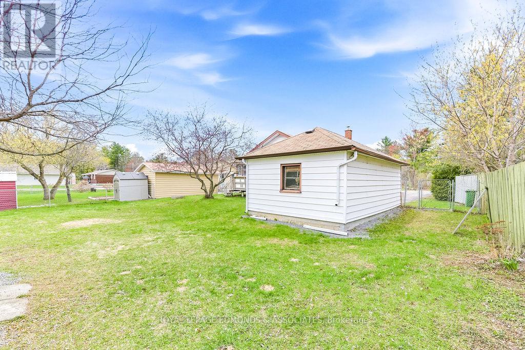 












1211 ZADOW STREET

,
Laurentian Valley,




Ontario
K8A6W8

