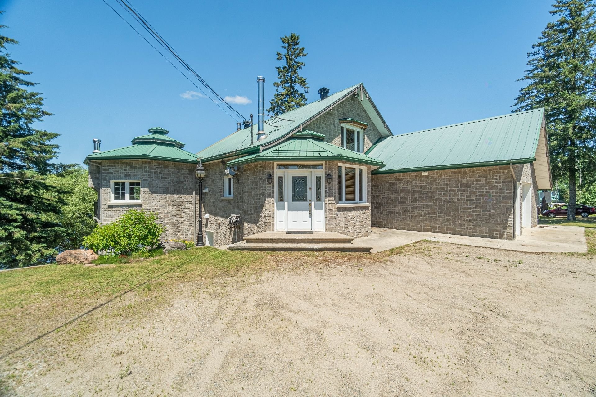 









92

 - 94


Ch. du Lac-Chaud

,
La Macaza,




QC
J0T1R0

