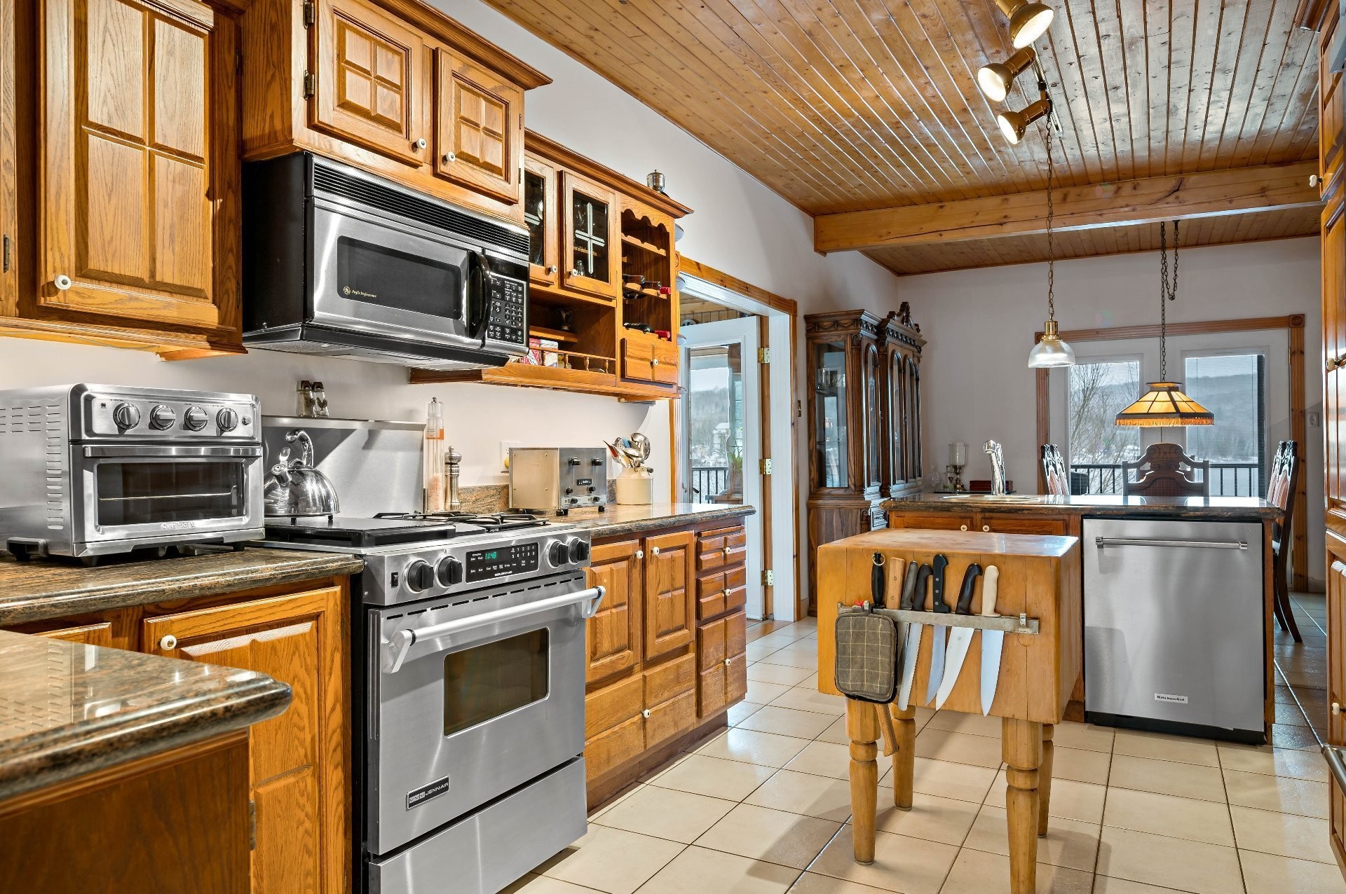 









92

 - 94


Ch. du Lac-Chaud

,
La Macaza,




QC
J0T1R0

