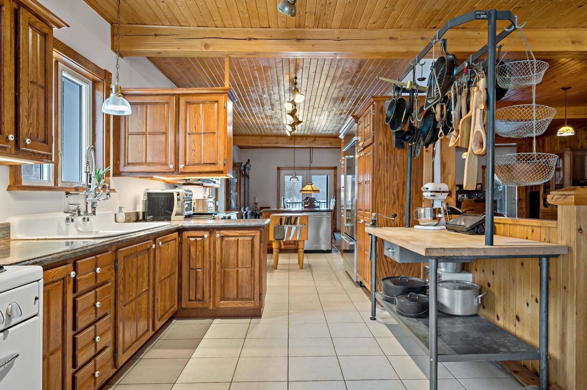 









92

 - 94


Ch. du Lac-Chaud

,
La Macaza,




QC
J0T1R0

