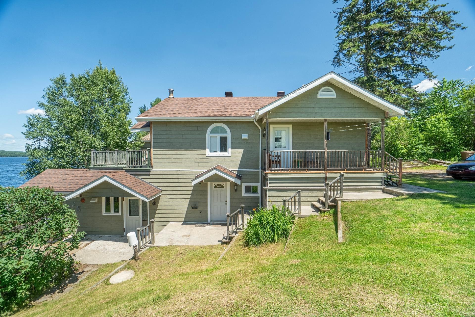 









92

 - 94


Ch. du Lac-Chaud

,
La Macaza,




QC
J0T1R0

