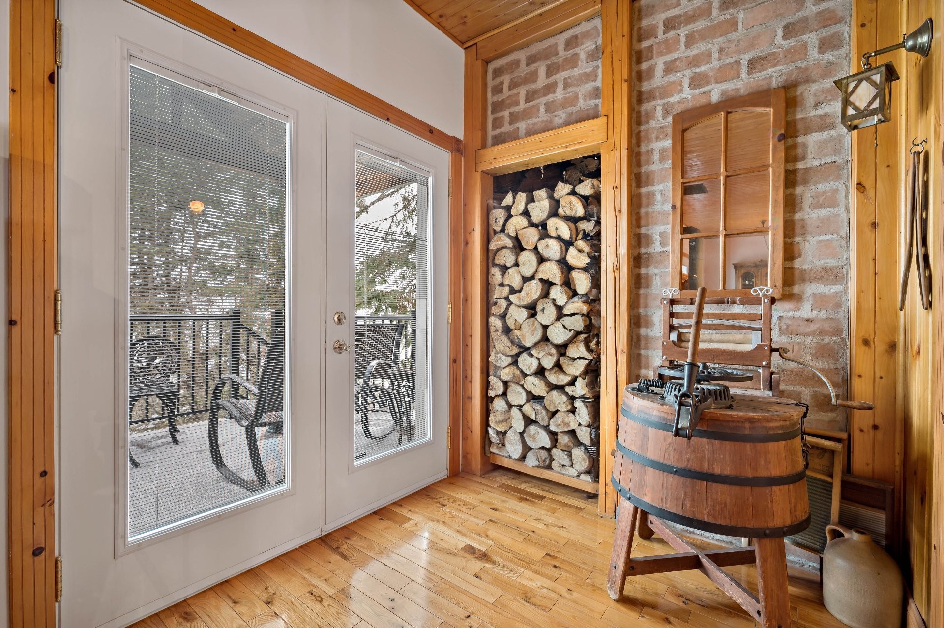 









92

 - 94


Ch. du Lac-Chaud

,
La Macaza,




QC
J0T1R0

