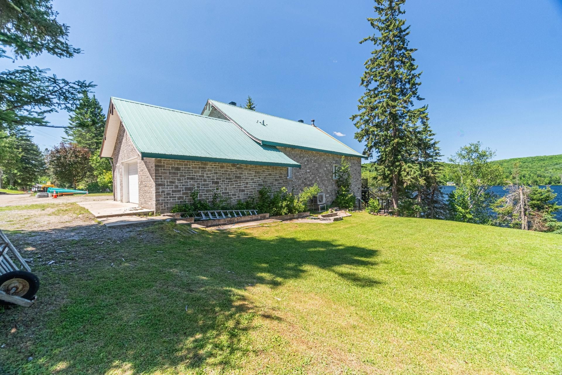 









92

 - 94


Ch. du Lac-Chaud

,
La Macaza,




QC
J0T1R0

