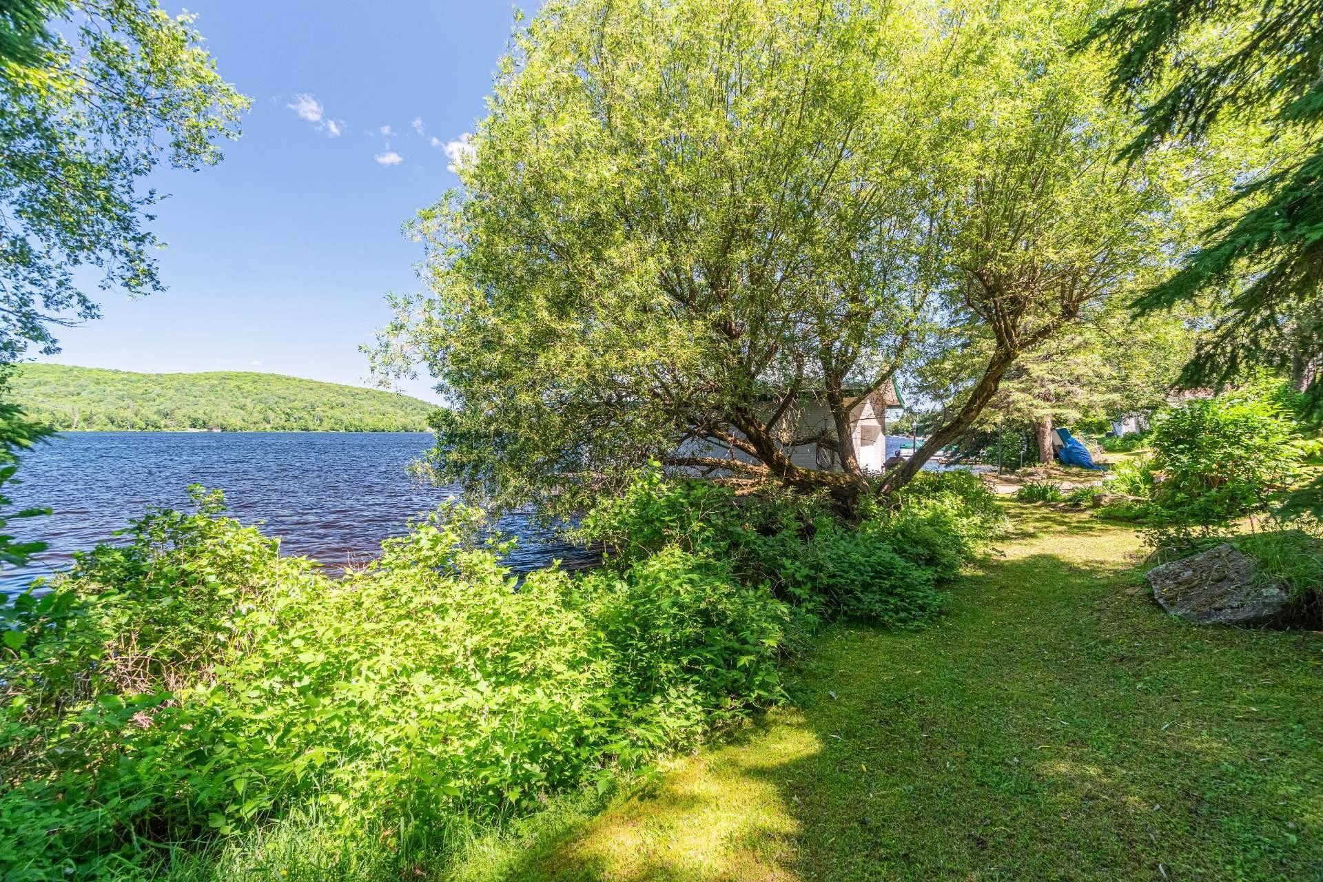 









92

 - 94


Ch. du Lac-Chaud

,
La Macaza,




QC
J0T1R0

