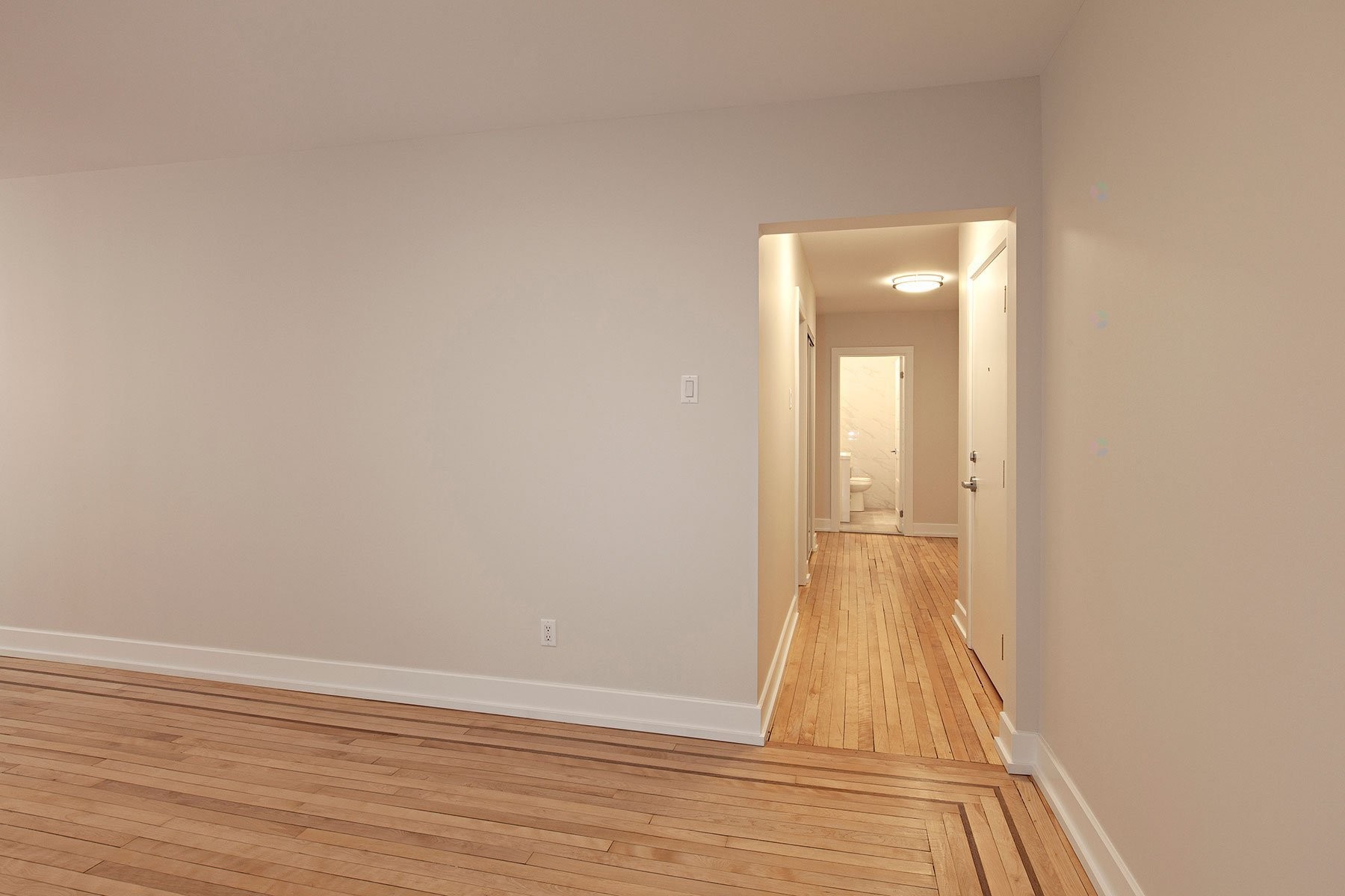









6878


Rue Sherbrooke O.

, 49,
Montréal (Côte-des-Neiges/Notre-Dame-de-Grâce),




QC
H4B1P7

