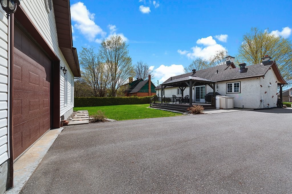 









15


Rue Jean-Marc

,
Gatineau (Gatineau),




QC
J8R2S7

