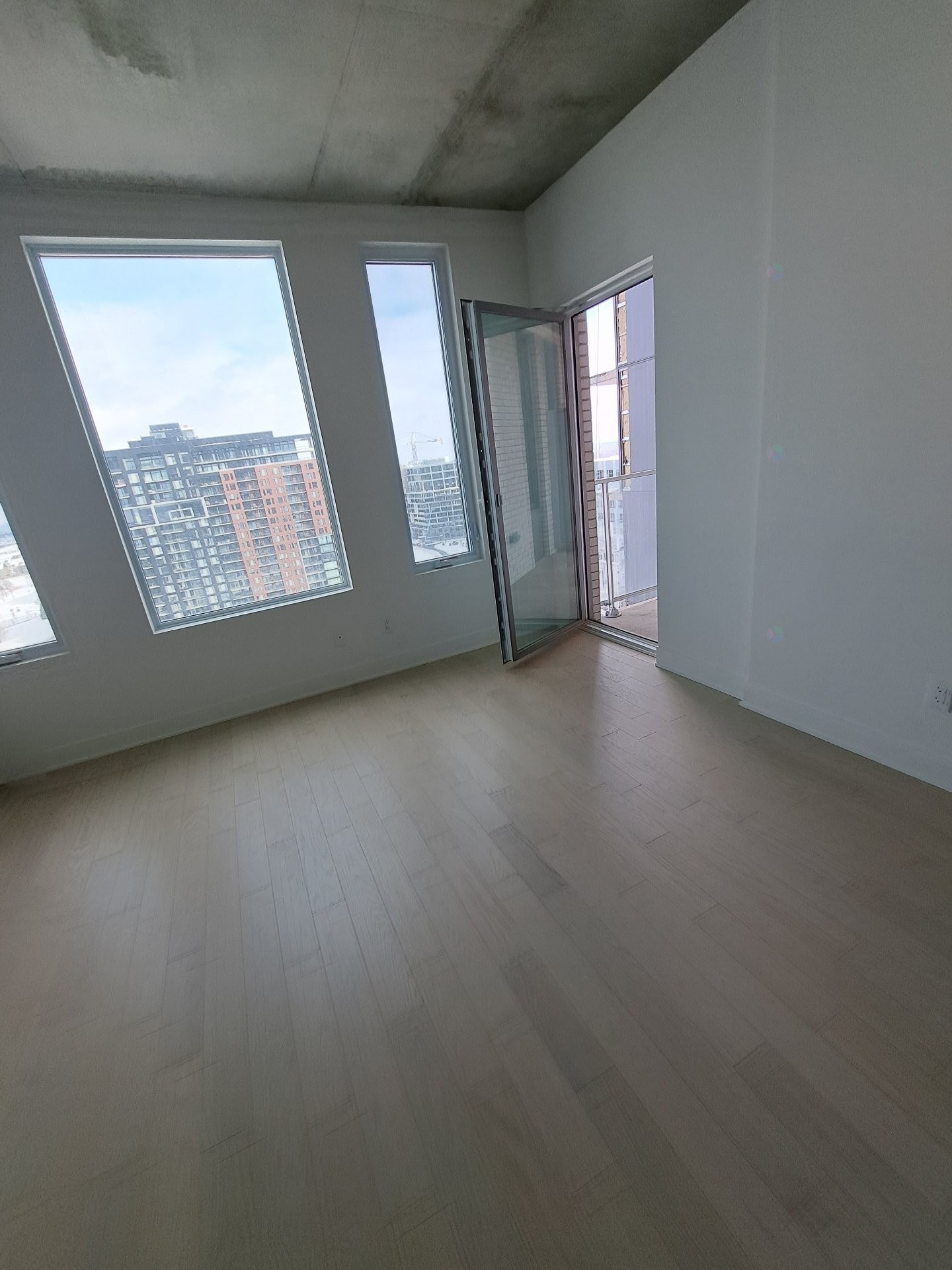 









60


Rue de l'Éclipse

, 1416,
Brossard,




QC
J4Z0T8

