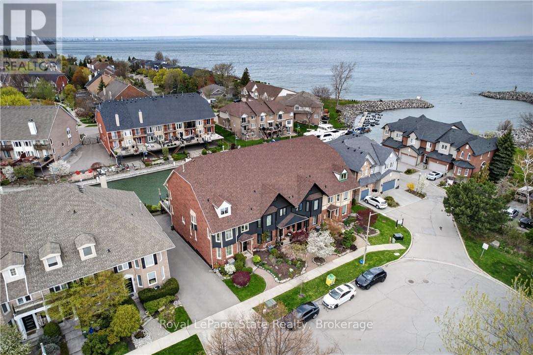 












77 SUNVALE PLACE

,
Hamilton (Lakeshore),




Ontario
L8E4Z6

